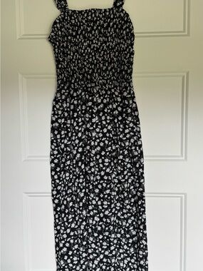 Abercrombie & Fitch Black and White Floral Smocked Midi Dress